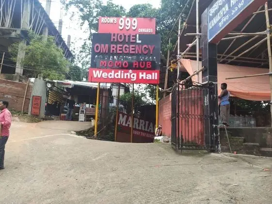 Hotel Om Regency