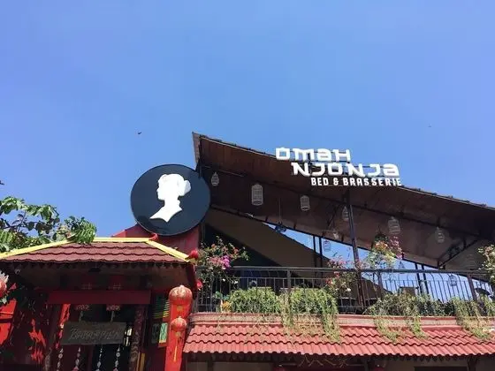 Omah Njonja Bed & Brasserie