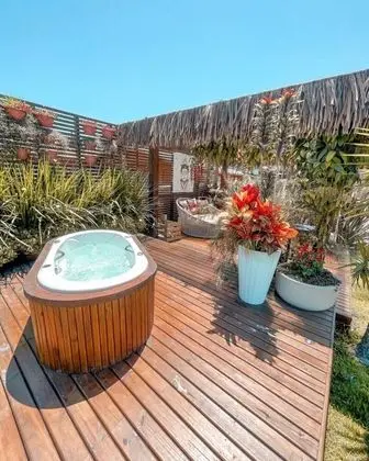 Ombak Bagus Surf Villa Desert Point