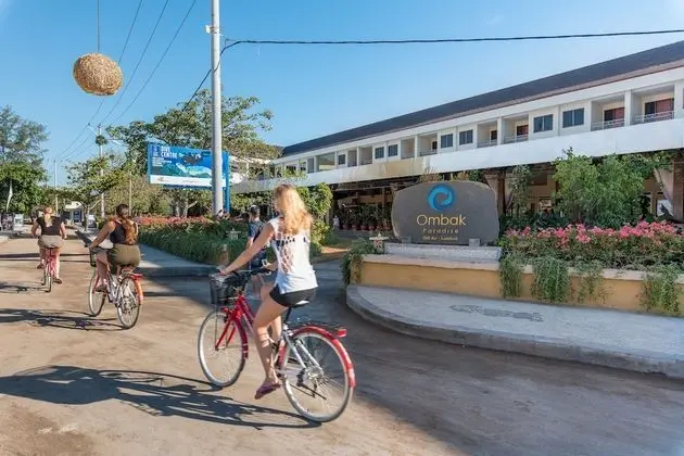 Hotel Ombak Paradise - Dış Mekan
