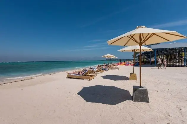 Hotel Ombak Paradise - Plaj