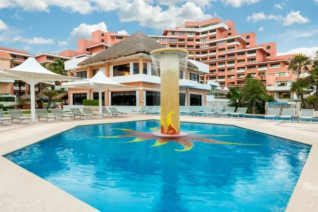 Omni Cancun Hotel & Villas - Havuz