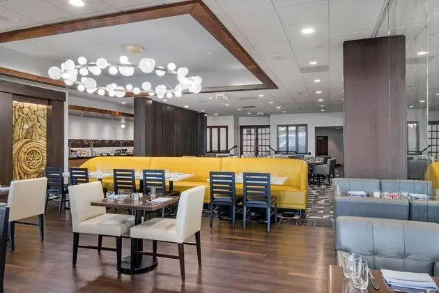 Omni Charlotte Hotel - Yerinde Yemek