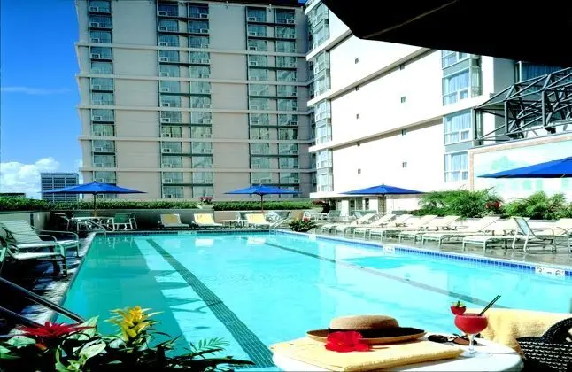 Omni Los Angeles Hotel at California Plaza
