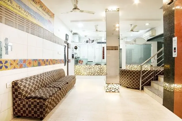 Omni Plaza