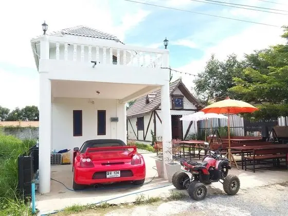 Once Upon a Time at Khao Yai - Öne Çıkan Resim