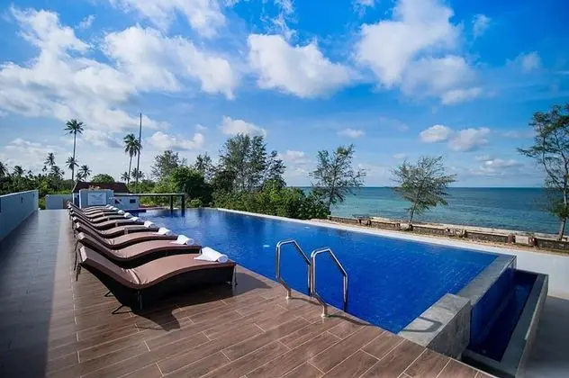 One Of A Kind Resort at Trikora Beach - Havuz