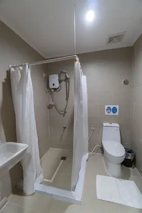 ONE AVEREE BAY HOTEL
