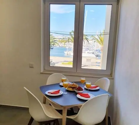 One bed Apt. With Lagos Marina and Promenade Views - Öne Çıkan Resim
