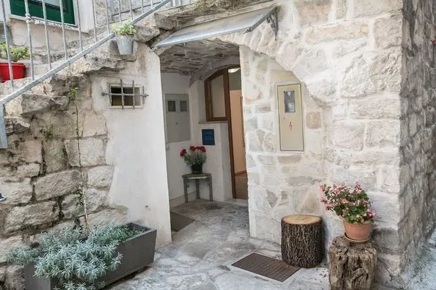 One Bedroom Apartment Nincevica street - 1
