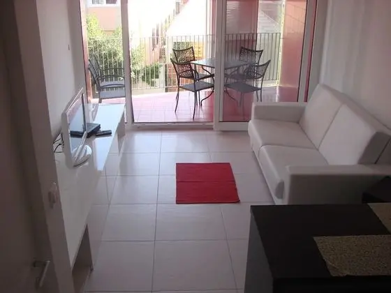 One Bedroom Apartment