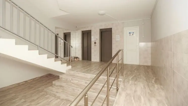 One Bedroom apartment for shopaholics - Lobi