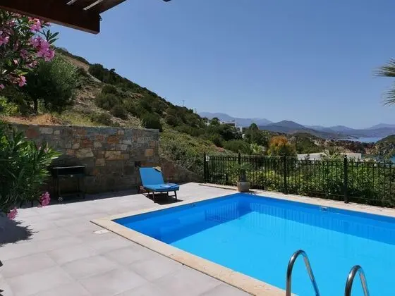One Bedroom Villa With Private Seawater Pool Just 150 Meters From the sea - Dış Mekanlar