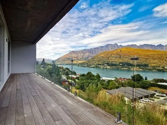 One Bedroom Unit with Panoramic Views