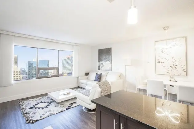 One Bedroom Unit With in Suite Laundry and Parking