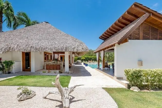 One of the Best Cap Cana Villas for Rent Large Pool Jacuzzi Chef Maid - Oda