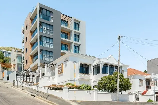 One Calais Luxury Apartments - Dış Mekan
