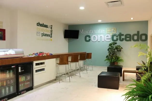 One Chihuahua Fashion Mall - Lobi