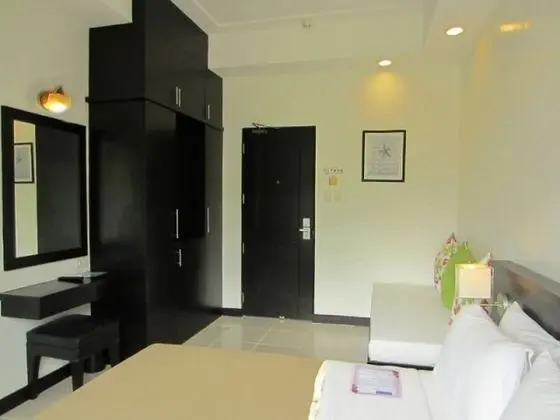 One Crescent Place Hotel