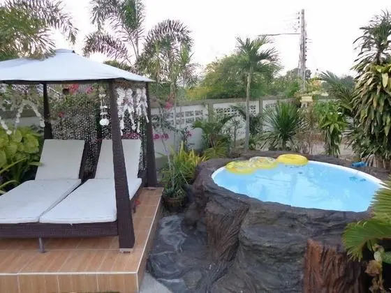 One D Homestay - Havuz