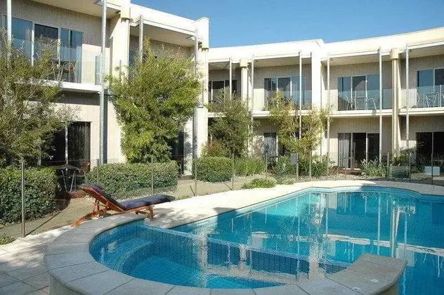 One Four Nelson Suites