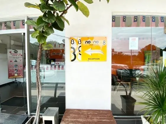 One One 08 Hotel Sungkai