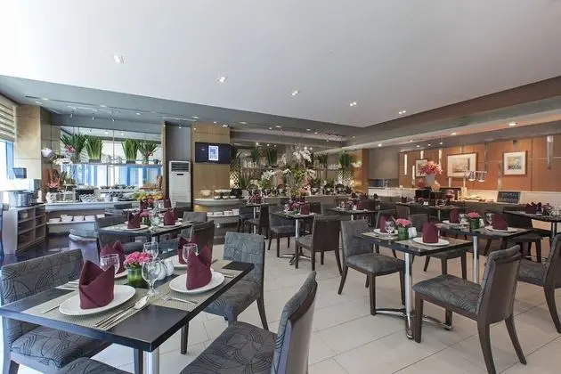 One Pacific Place Serviced Residences - Yerinde Yemek