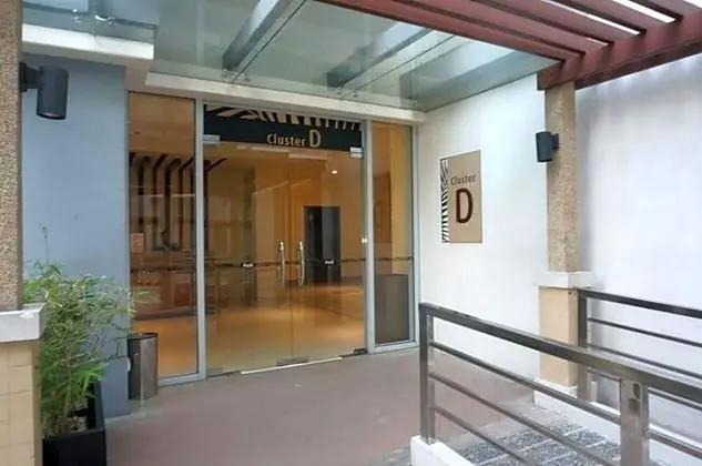 ONE PALM TREE APARTMENTS