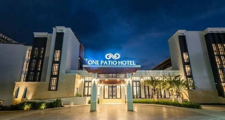 One Patio Hotel Pattaya - Dış Mekan