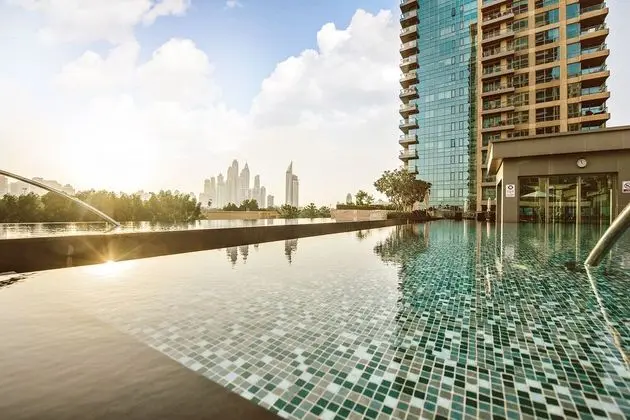 One Perfect Stay - 2BR at Fairways - Havuz
