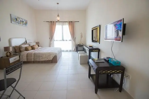 One Perfect Stay - Discovery Gardens - Oda