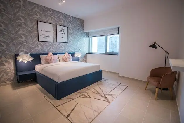 One Perfect Stay Executive Tower