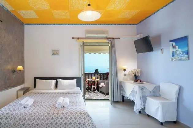 One Private Studio With Stunning Full sea View, Shared Pool and Ac - Öne Çıkan Resim
