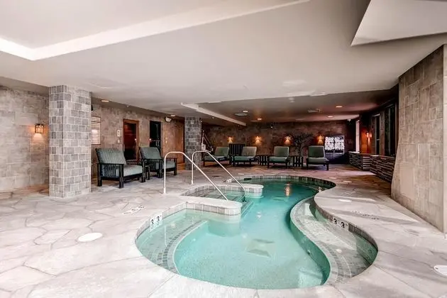 One Ski Hill Place - Spa