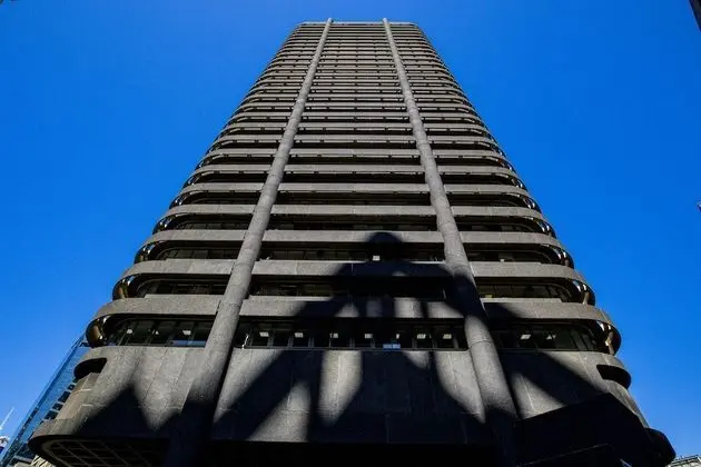 One Thibault Square 1605 by CTHA