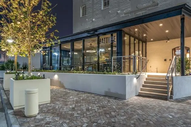 One11 Hotel - Dış Mekan