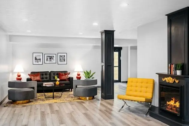 Hotel One75 - Lobi