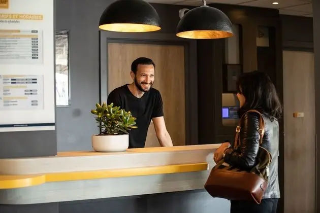 Oneloft Hotel - Lobi