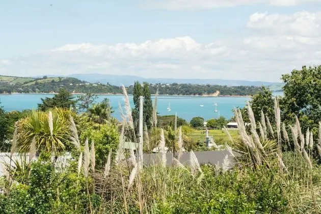 Oneroa Escape - Bell's Cottage