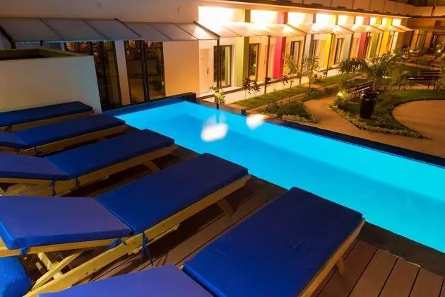 Onomo Hotel Bamako - Havuz