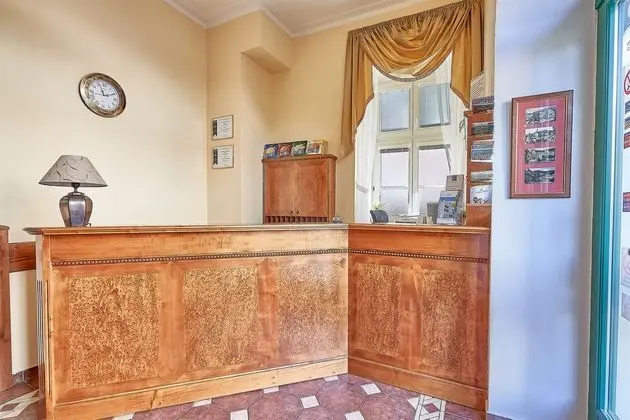 Ontario Hotel Garni - Lobi