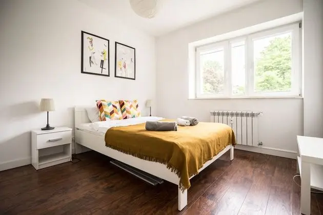 oompH Warsaw Big Apartment near Old Town