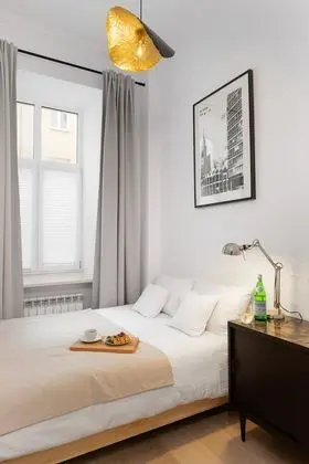 oompH Warsaw Central 2 Bedroom Apartment