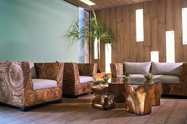 Opal Apt. 302 Just the Best Details, Great Service Ideal Locatio - Lobi