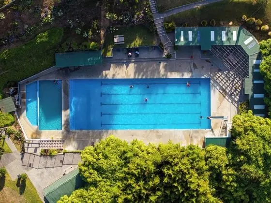Opal Hot Springs & Holiday Park - Havuz