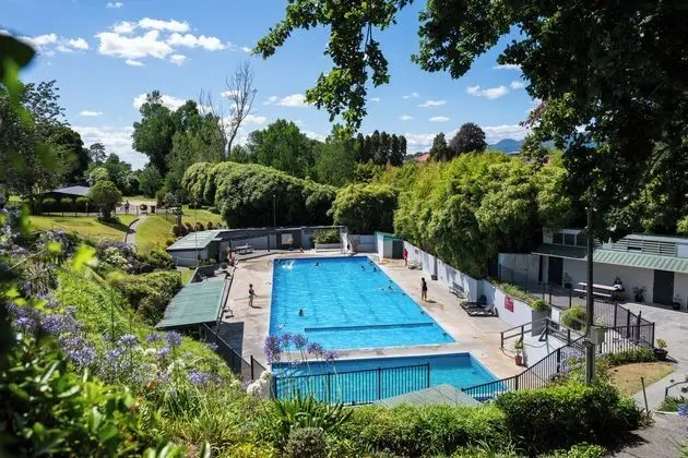 Opal Hot Springs & Holiday Park - Öne Çıkan Resim