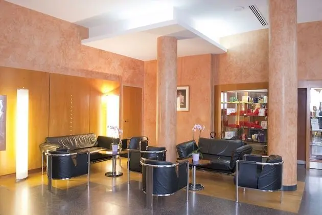 Opera Cadet Hotel - Lobi