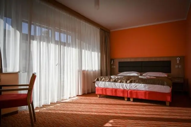 Hotel Opera - Öne Çıkan Resim