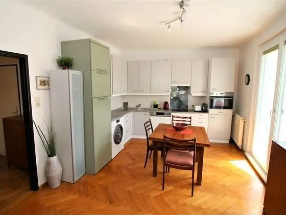 Opera Wien in Wien With 2 Bedrooms and 3 Bathrooms - Oda