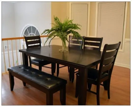 Opis Realty-Spacious Metro Atlanta Home - Oda Düzeni